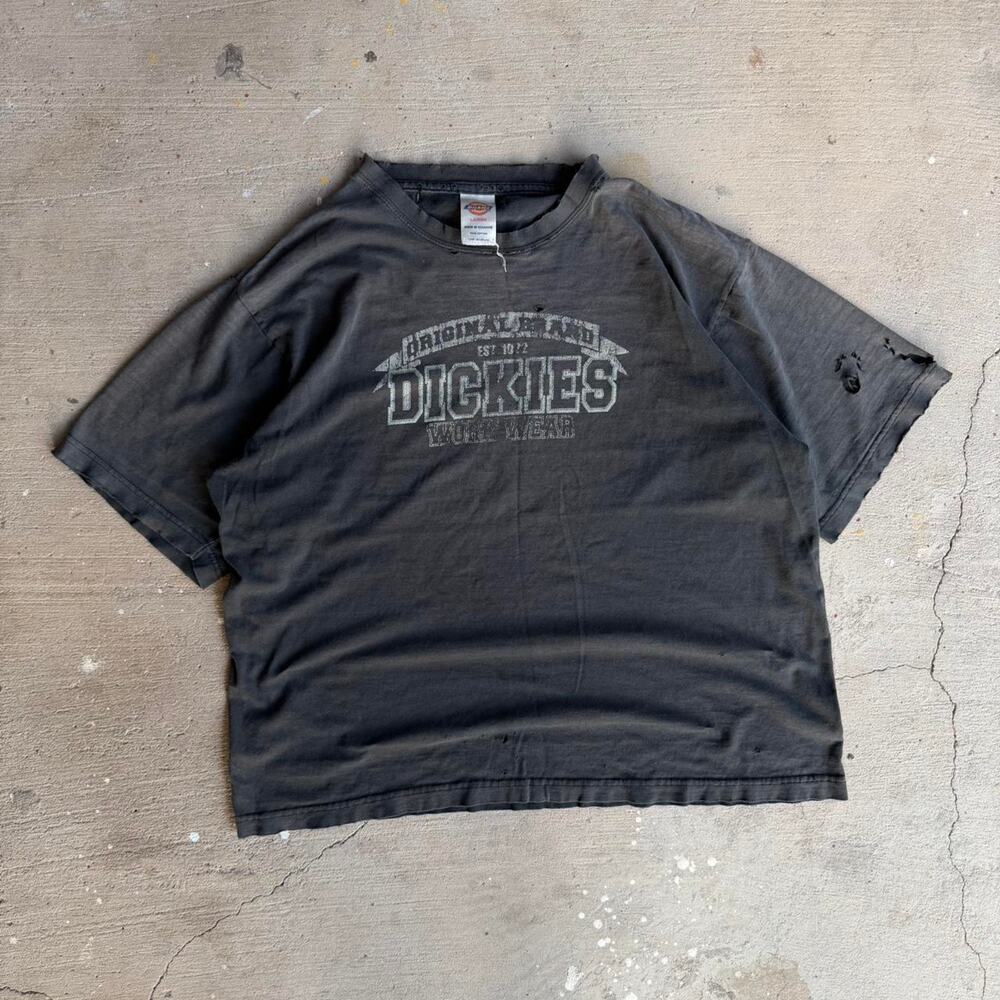 Dickies black distressed tee size